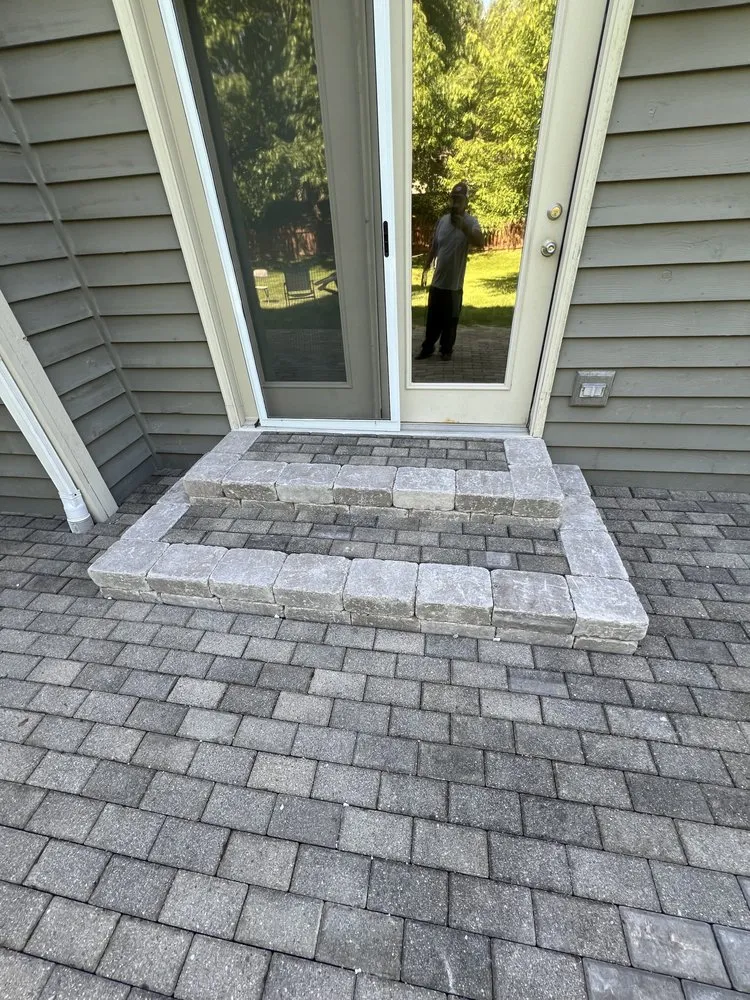 Top-rated garden landscaping experts serving West Chicago, IL - Cedar Town Landscaping Service