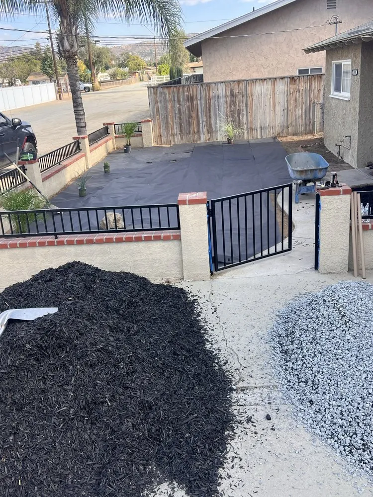 Custom yard cleanup service in San Bernardino, CA - Cedarpine Landscaping