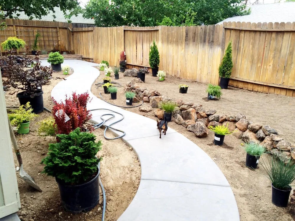 Top-rated lawn mowing service in Citrus Heights, CA - Cedillo Concrete & Landscaping