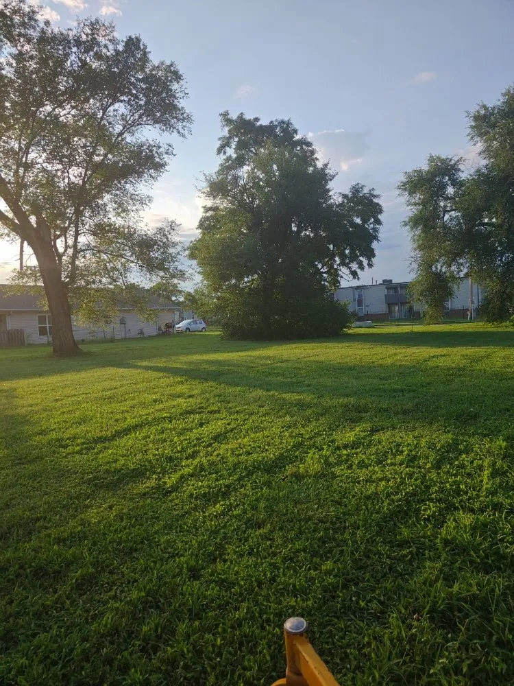 Top-rated yard maintenance in Wichita, KS by Ced's Enterprises