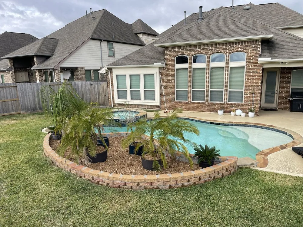 Trusted yard cleanup service in League City, TX by Ced's Lawn Care Service