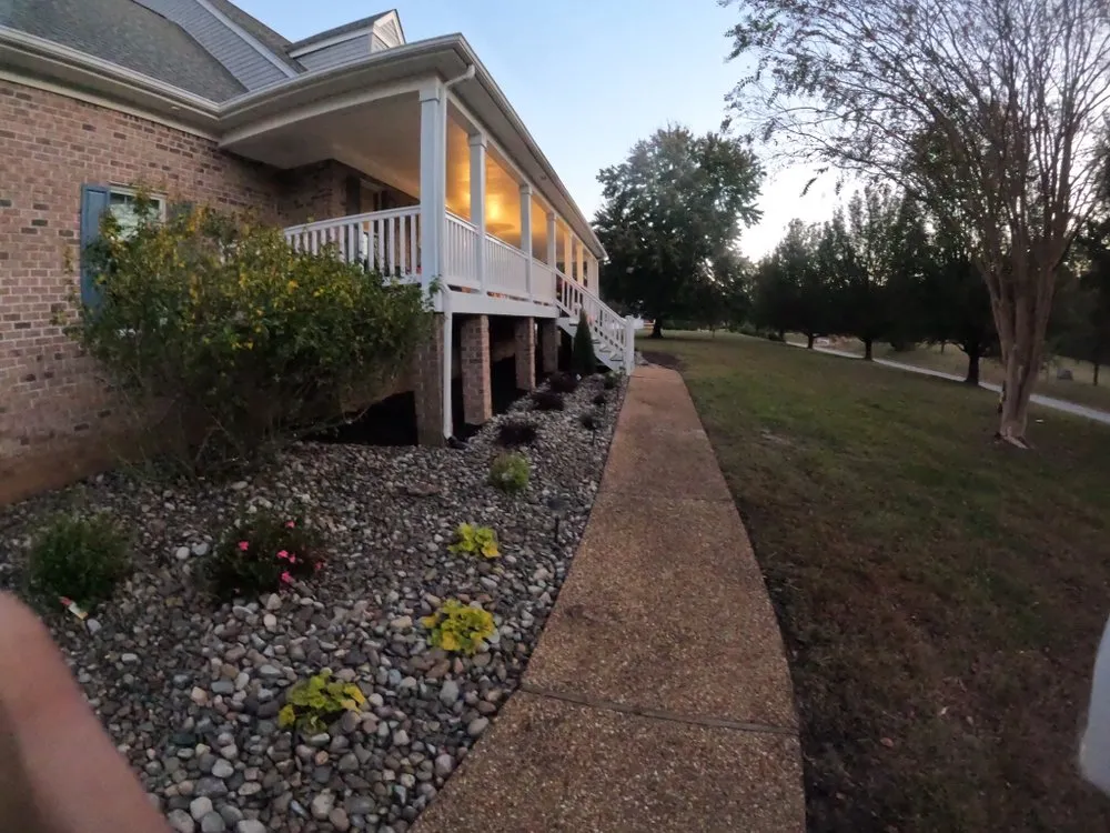Top-rated yard maintenance in Quinton, VA by Ceed Grounds Management