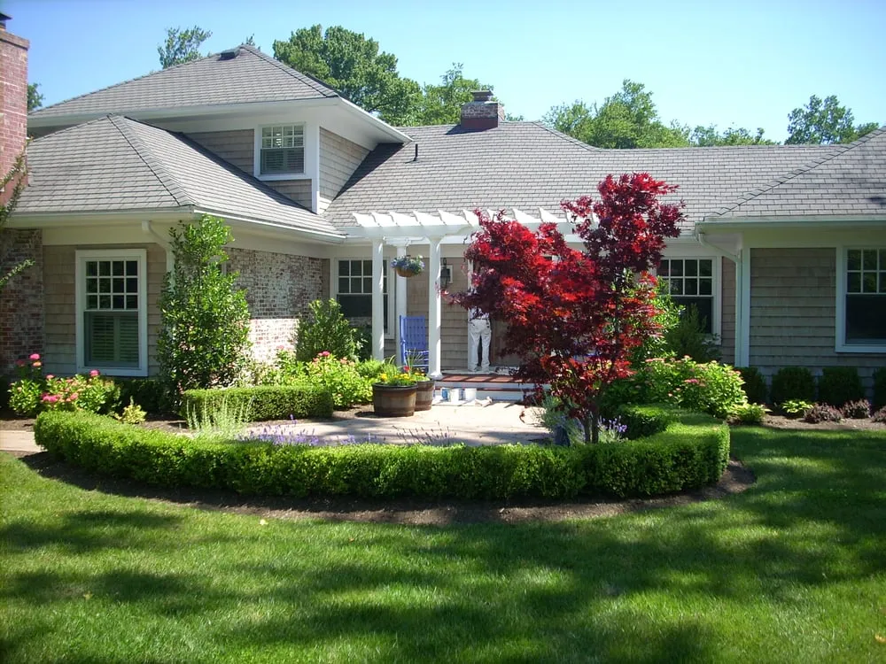 Expert lawn care service experts serving Eatontown, NJ - Celtic Concepts