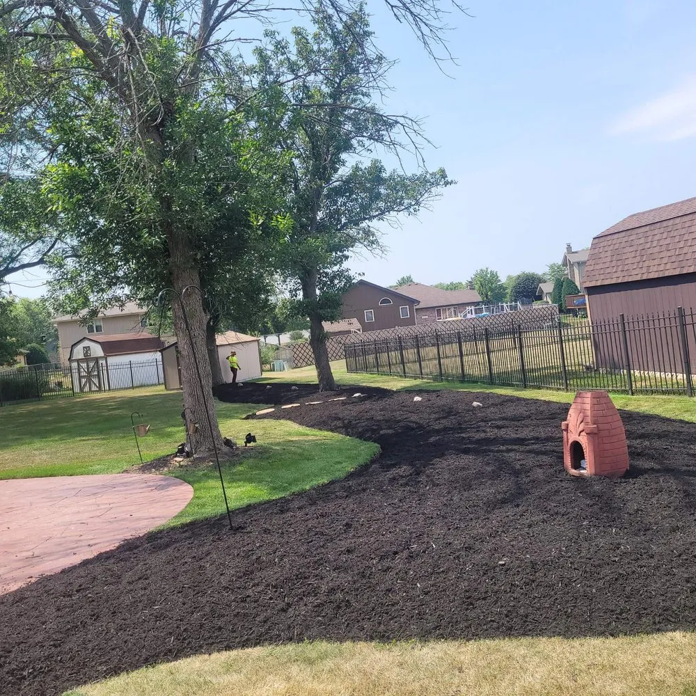 Affordable lawn care service in Burr Ridge, IL - Celtic Home Services