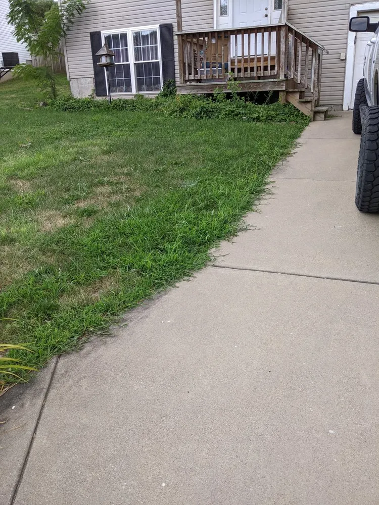 Professional lawn mowing service experts serving Wentzville, MO - Celtic Landscaping