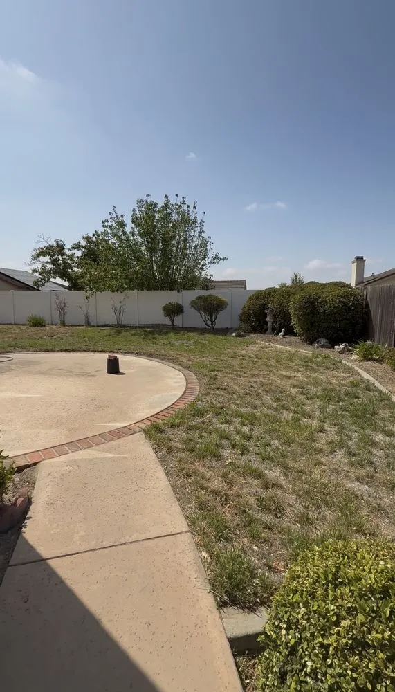 Custom landscape installation in Oxnard, CA by Cendejas Lawn Maintenance