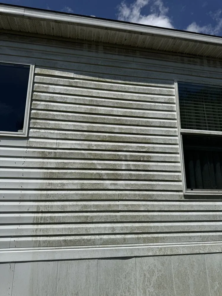 Top-rated lawn care service for homes in Alexandria, LA by Cenla Lawncare And Power Washing