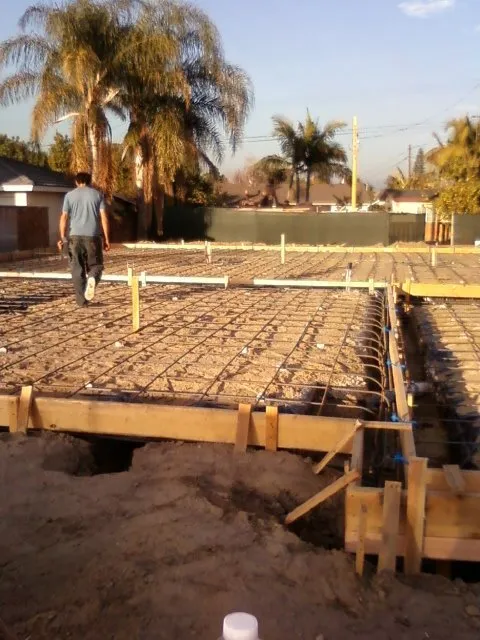 Custom yard cleanup service in Hesperia, CA by Center Construction