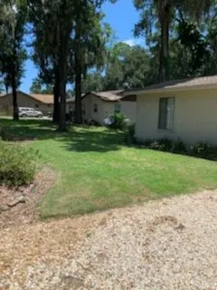 Affordable garden landscaping in Lakeland, FL by Center State Lawn Care