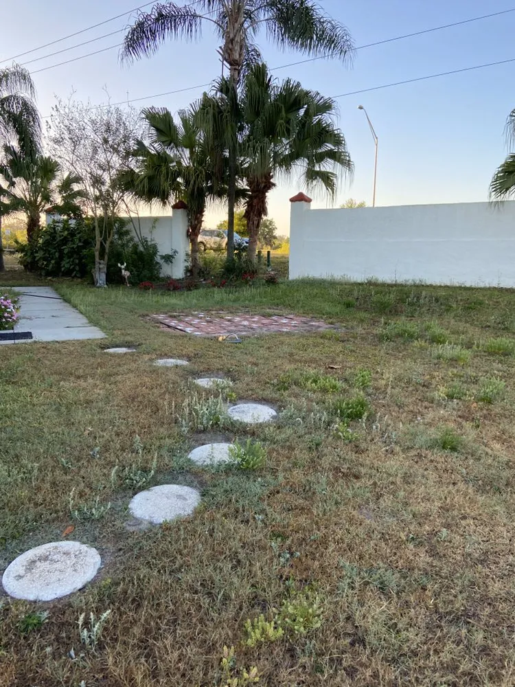 Reliable lawn mowing service in Lakeland, FL - Center State Lawn Care