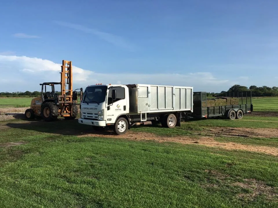 Local yard maintenance experts serving Tampa Bay, FL - Central Land Care