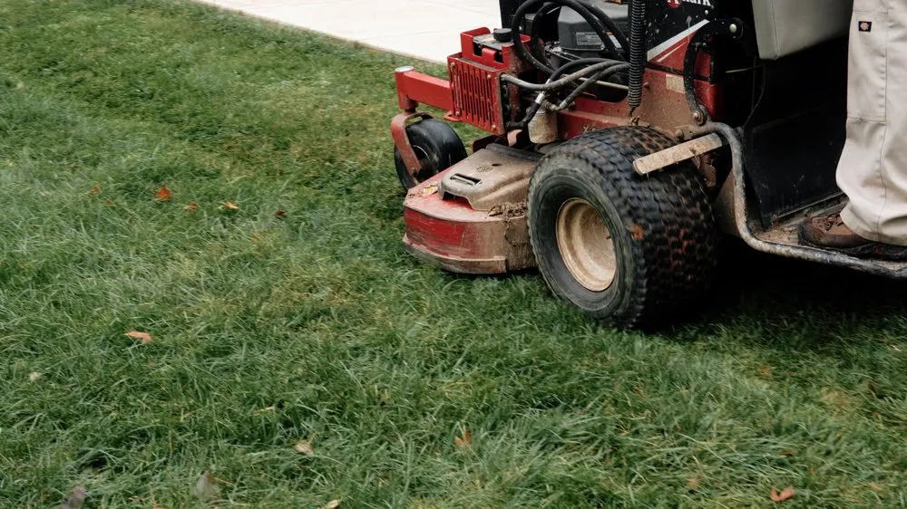 Expert yard maintenance in Hilliard, OH by Central Liberty Properties