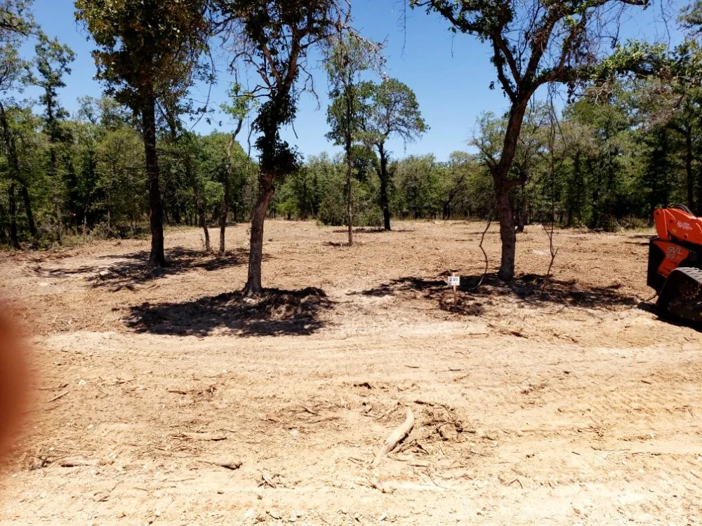 Custom lawn care service experts serving Kirby, TX - Central Texas Land Clearing