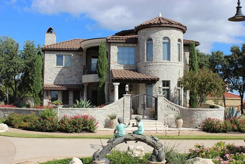 Professional yard maintenance for year-round maintenance in Georgetown, TX by Central Texas Natural Stone and Landscaping Supply