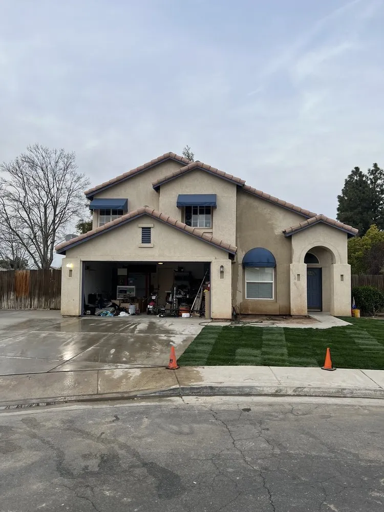 Trusted lawn mowing service experts serving Bakersfield, CA - Central Valley Landscaping