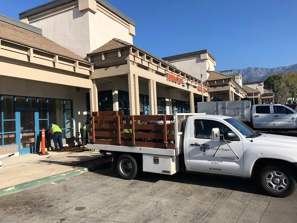 Trusted lawn care service in Pomona, CA - Centrescapes