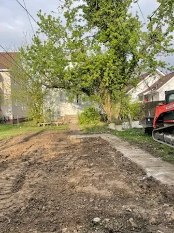 Top-rated lawn mowing service experts serving Columbus, OH - Centsational Management