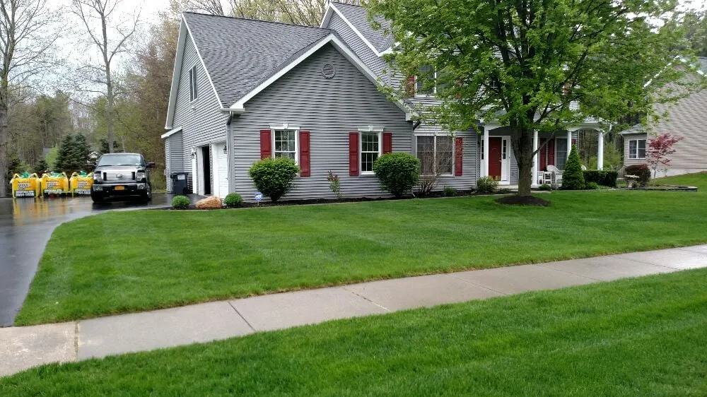 Expert lawn mowing service experts serving Saratoga Springs, NY - CER Landscaping