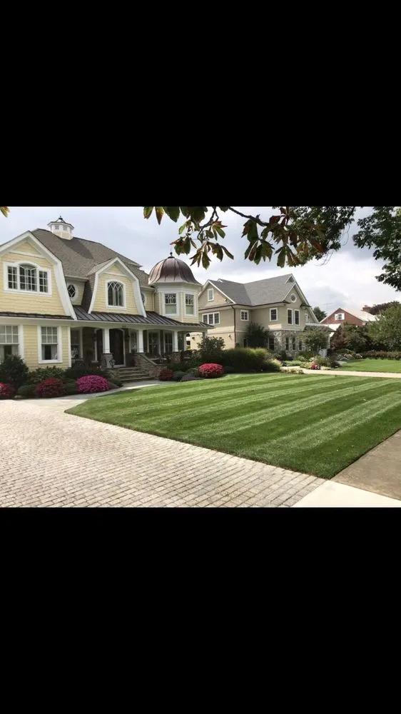 Top-rated yard maintenance experts serving Toms River, NJ - Cerami Lawns