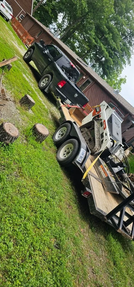 Expert yard cleanup service experts serving Osage Beach, MO - Cerbero Landscaping & Clearing