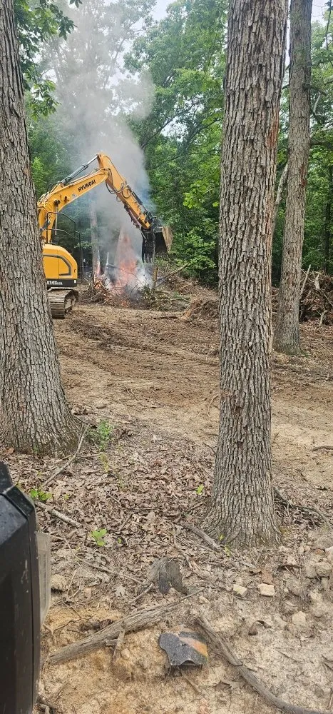 Reliable outdoor landscaping experts serving Osage Beach, MO - Cerbero Landscaping & Clearing