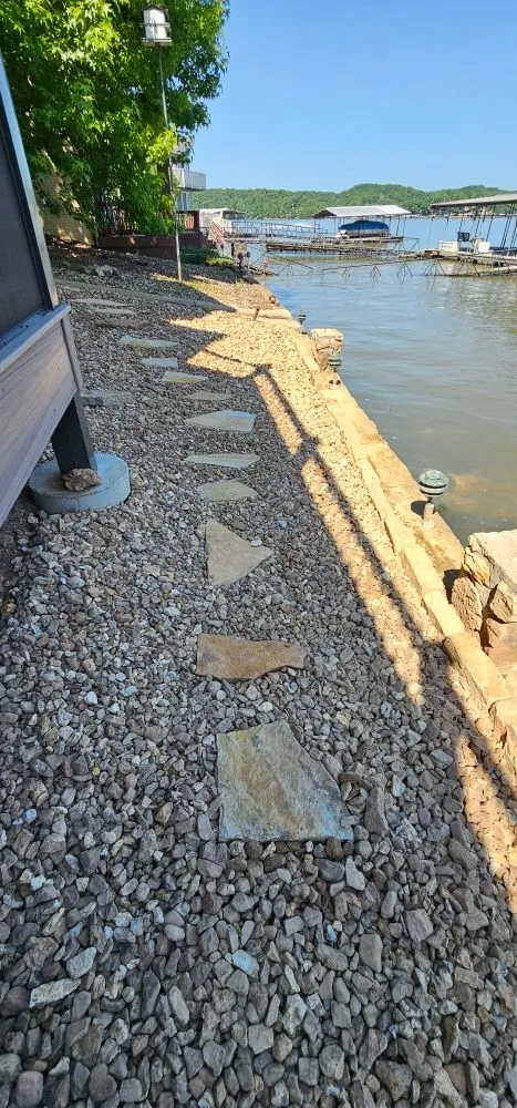 Top-rated yard maintenance in Osage Beach, MO - Cerbero Landscaping & Clearing