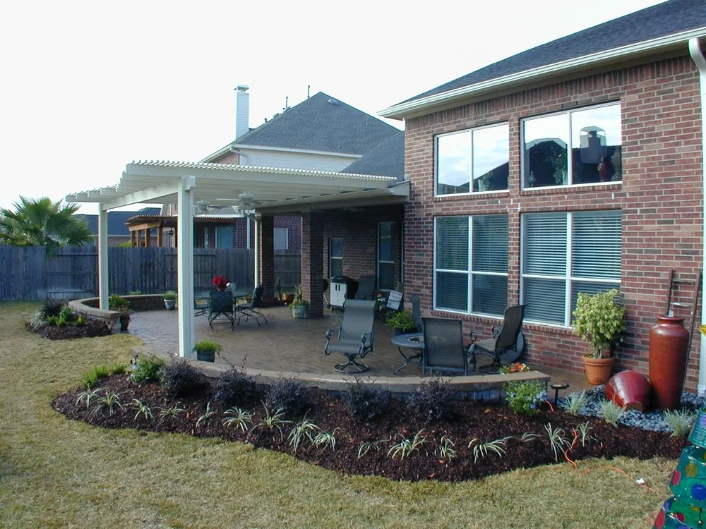 Expert yard maintenance near you in Shenandoah, TX by CerraForma Land & Tree