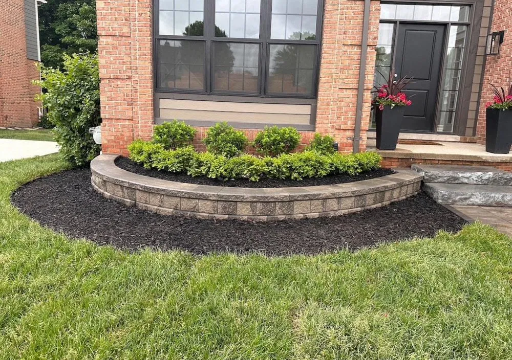 Expert yard maintenance experts serving Detroit, MI - Cerralvo Service