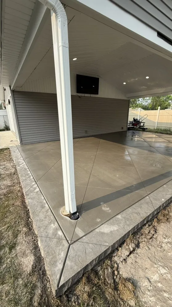 Trusted yard cleanup service in Detroit, MI by Cerralvo Service