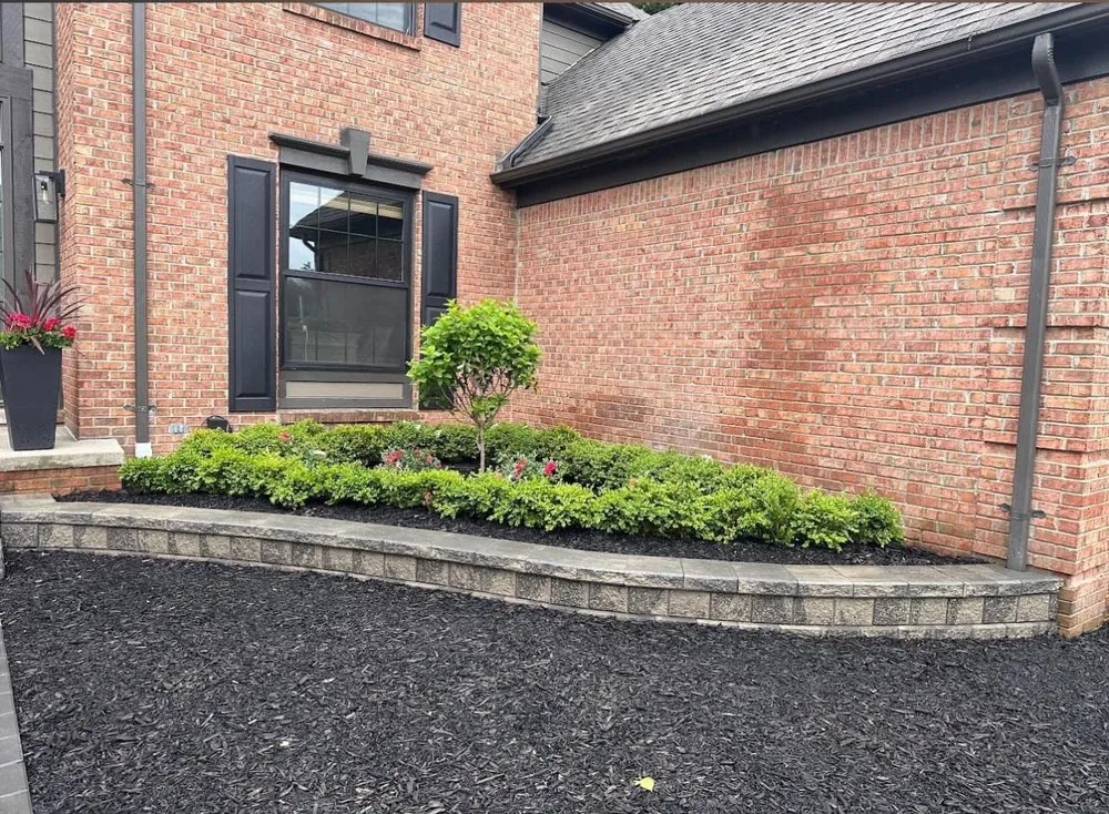 Custom outdoor landscaping experts serving Detroit, MI - Cerralvo Service