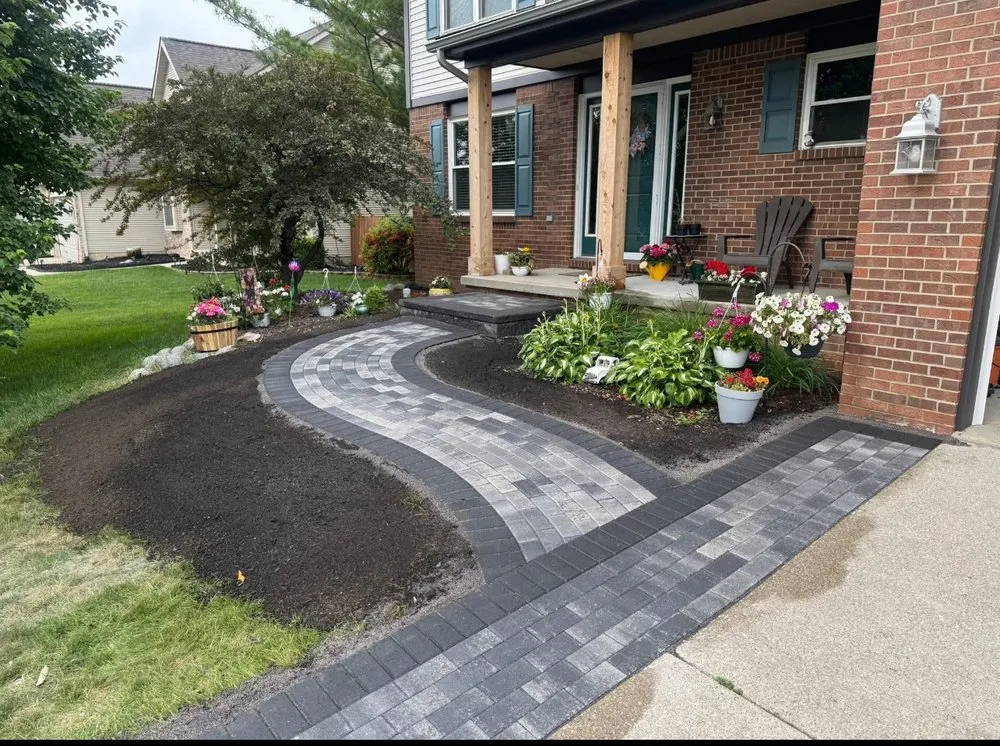 Affordable garden landscaping in Detroit, MI by Cerralvo Service