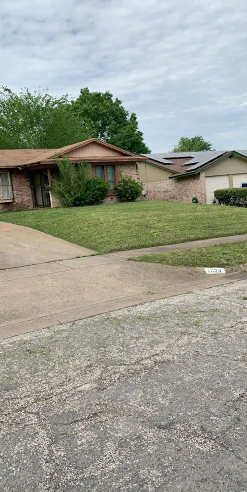 Local lawn mowing service in Dallas, TX by Certified Bandit Lawn Care