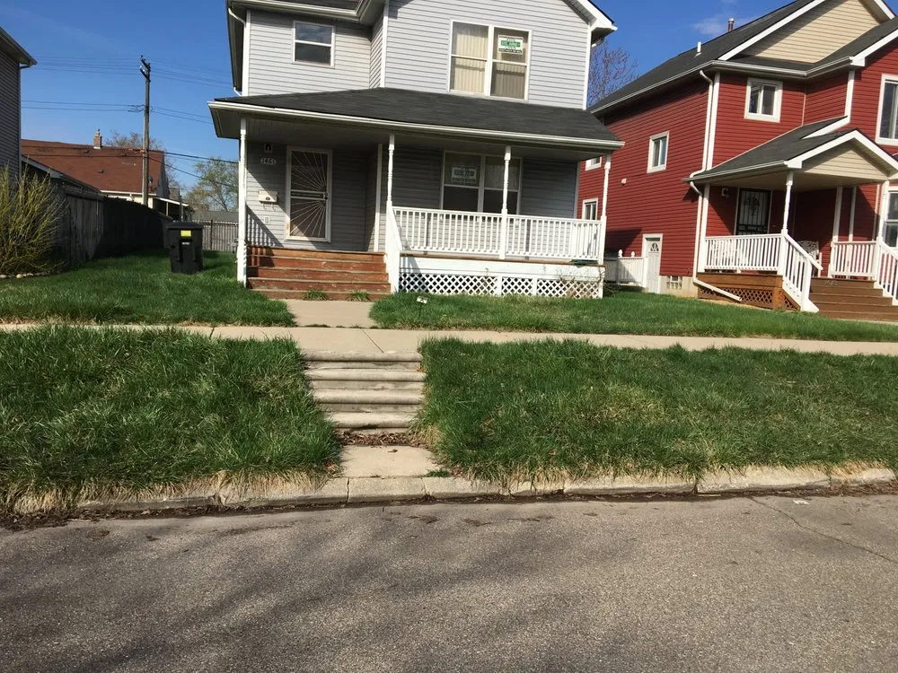 Professional yard maintenance with custom design in Warren, MI by Certified Cuts