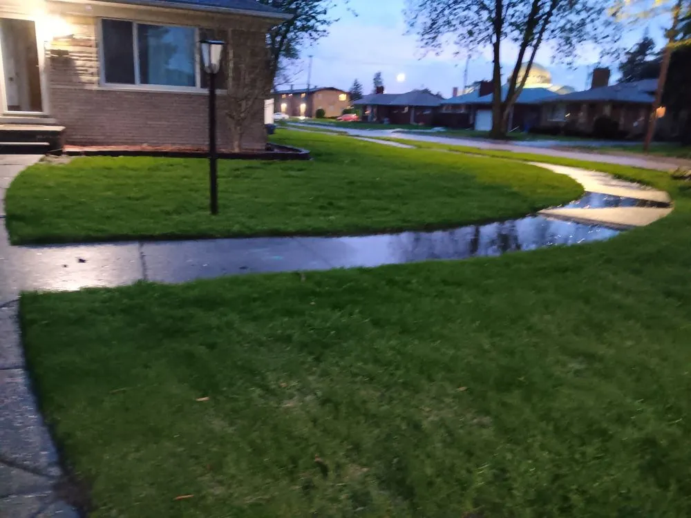 Professional landscaping services experts serving Warren, MI - Certified Cuts