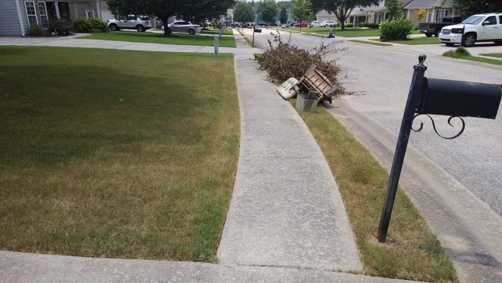 Top-rated yard maintenance in Green Cove Springs, FL - Certified Lawn Care