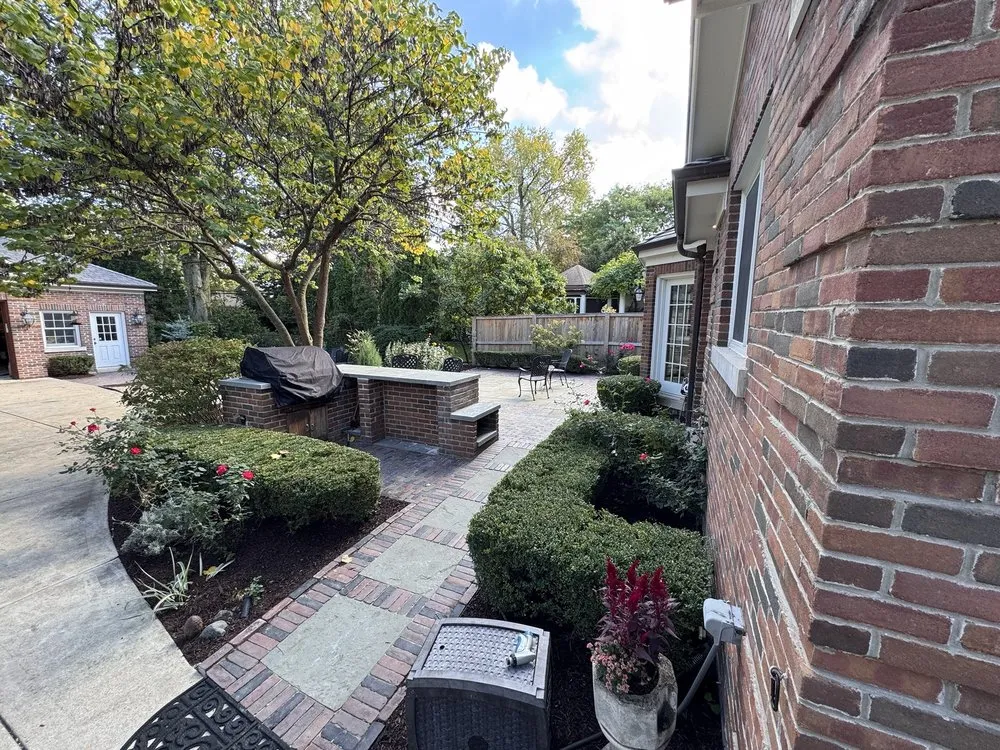 Local yard maintenance experts serving Elmwood Park, IL - Certified VIP Landscaping