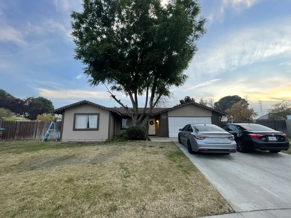 Trusted lawn care service near you in Bakersfield, CA by Cervantes Tree Services