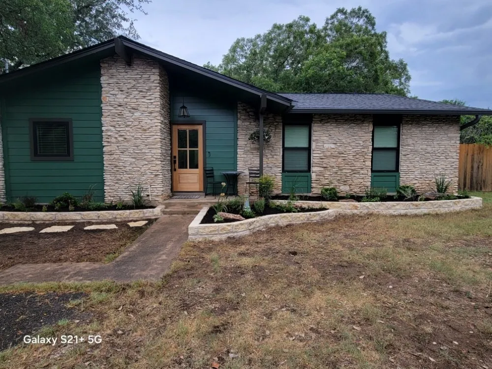 Trusted yard cleanup service for homes across Spicewood, TX - Cesar Godinez Services