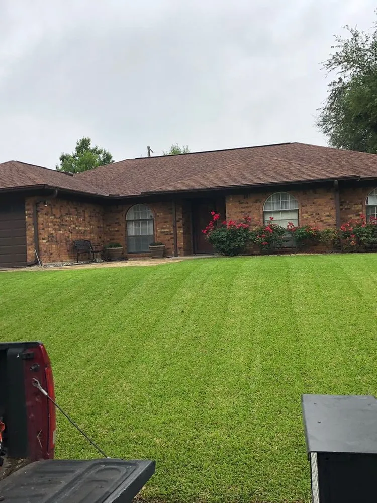 Professional yard maintenance experts serving Crowley, TX - Cesar Landscaping & Cleanup