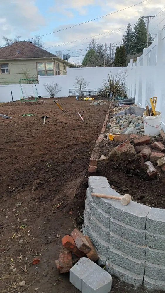 Affordable yard maintenance experts serving Bremerton, WA - Cesar Lawn Maintenance & Landscaping