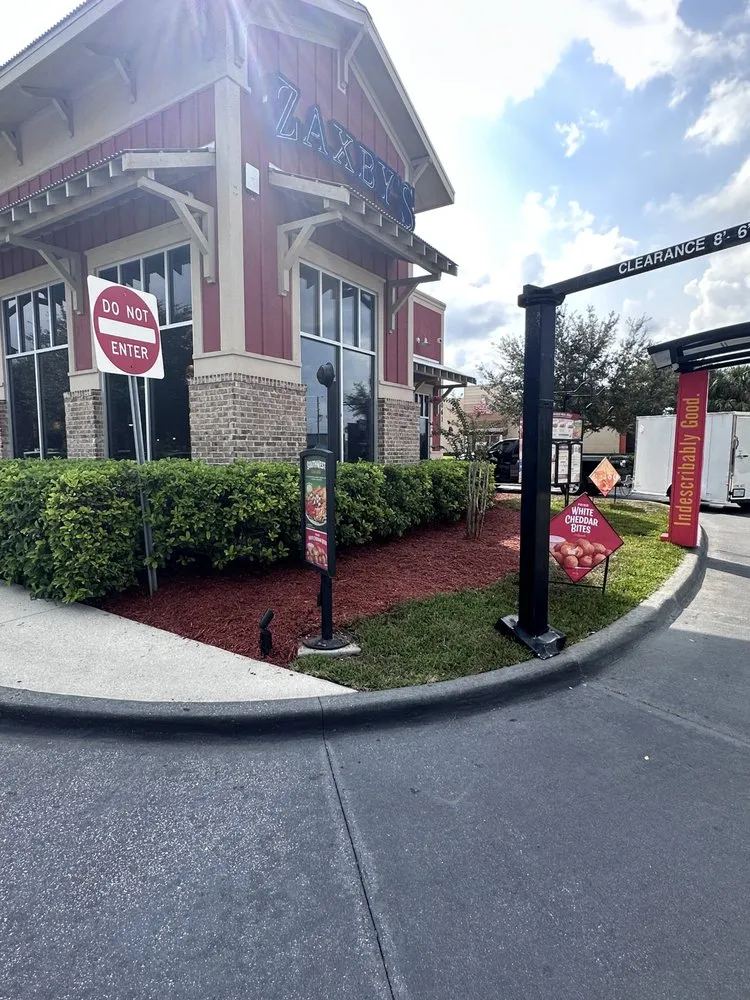 Affordable residential landscaping experts serving Orlando, FL - Cesar Quality Landscaping