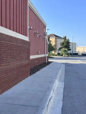 Cesar Quality Landscaping Logo