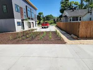 Custom yard maintenance experts serving Ypsilanti, MI - Cesar’s Lawn Care