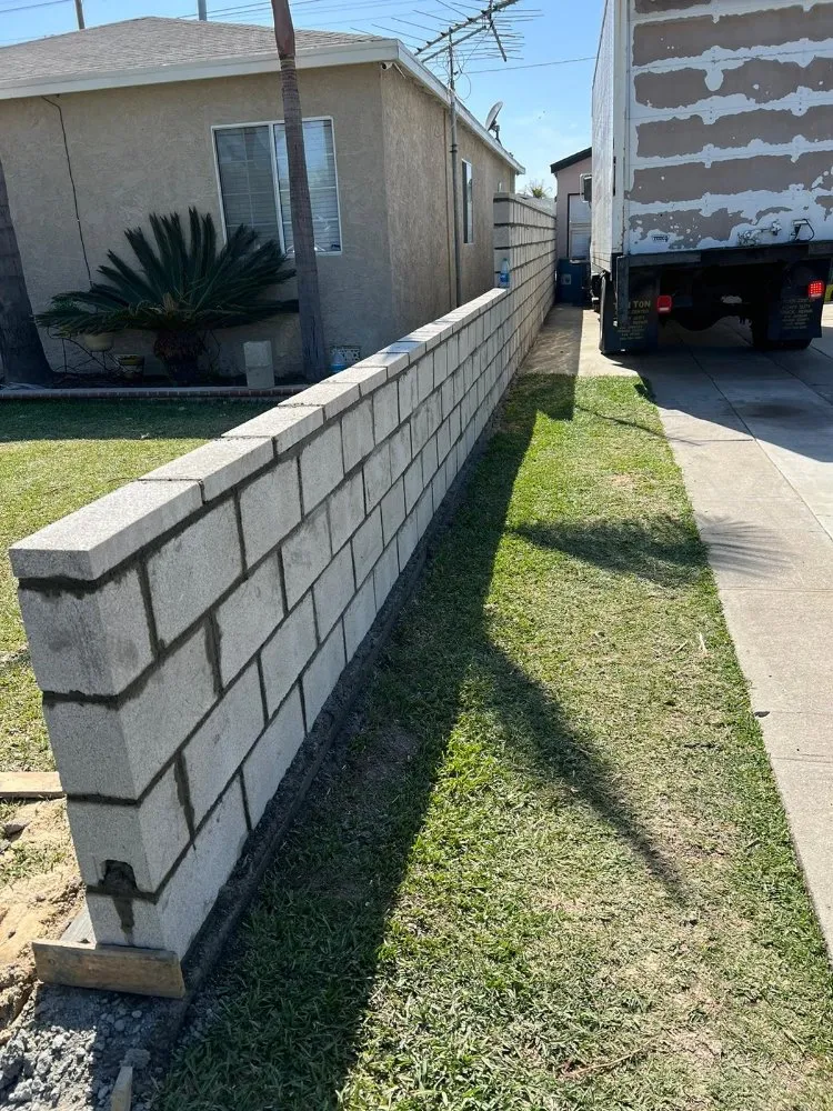 Affordable landscape design in Lynwood, CA by Cesar's Masonry