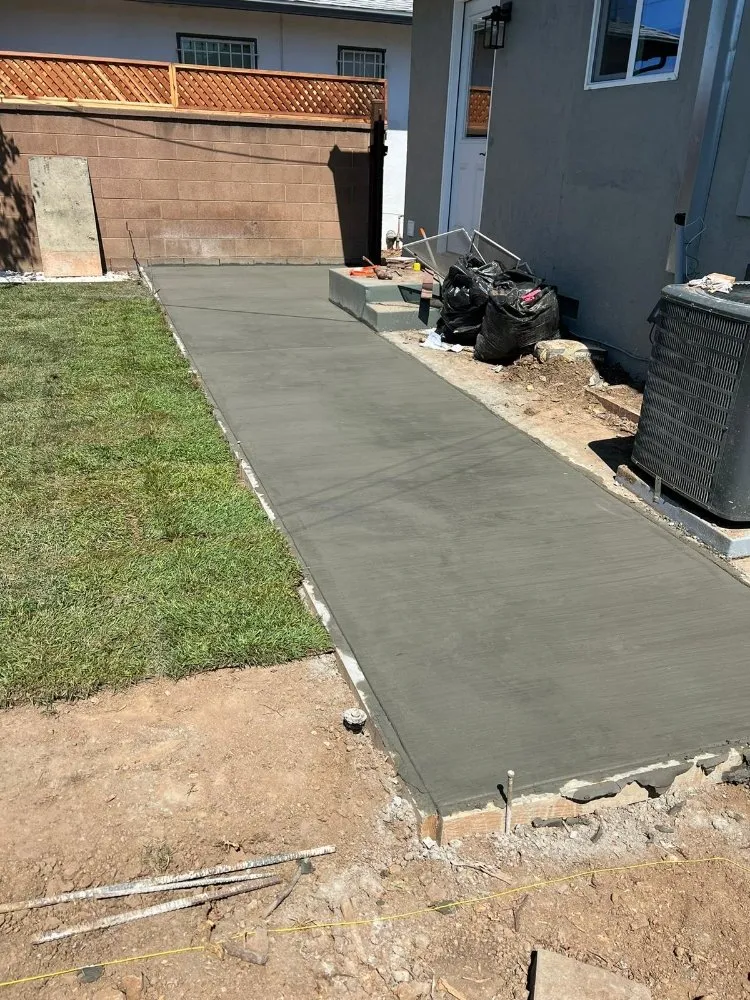 Reliable residential landscaping in Lynwood, CA by Cesar's Masonry