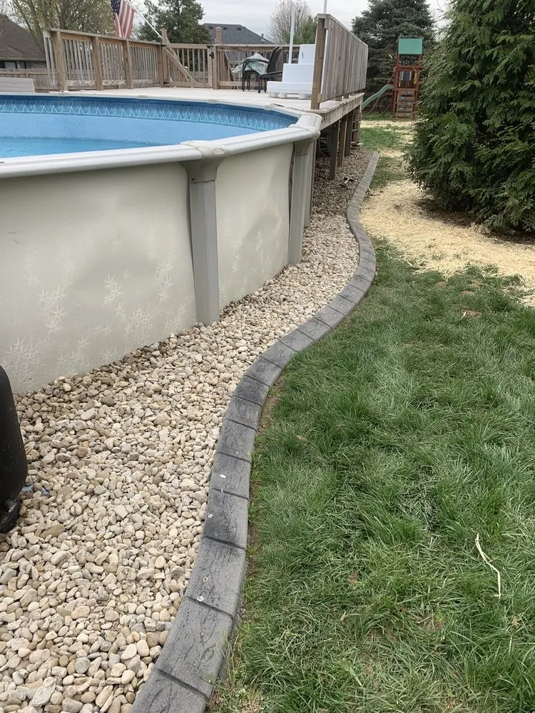 Reliable lawn care service experts serving Jeffersonville, IN - Cesar's Total Lawn Care