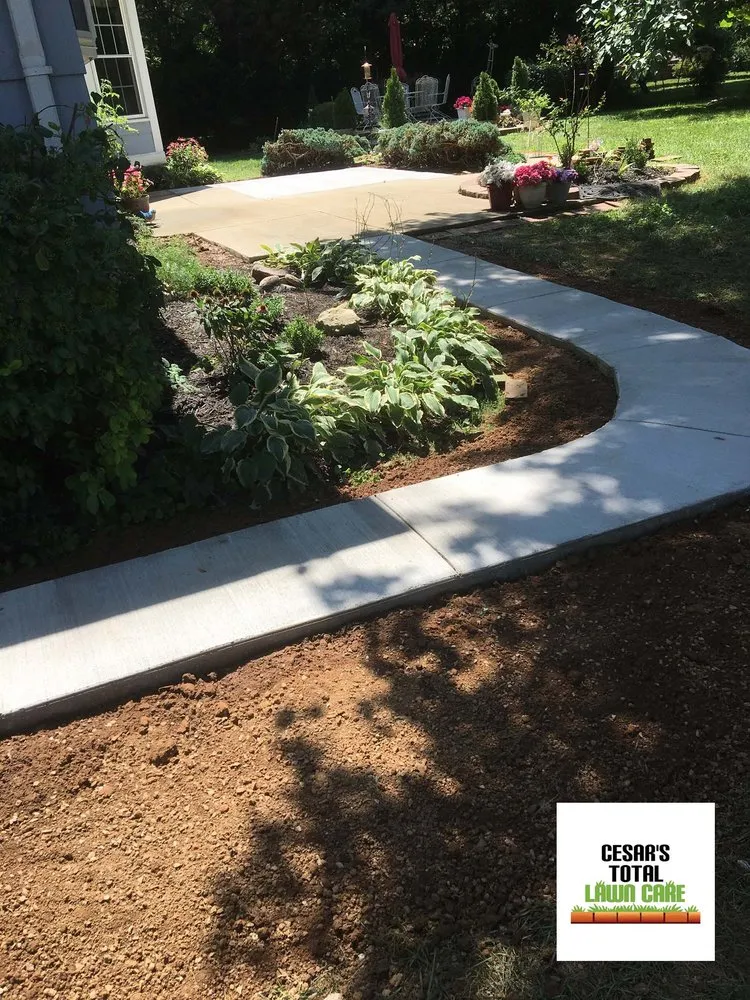 Trusted lawn mowing service experts serving Jeffersonville, IN - Cesar's Total Lawn Care