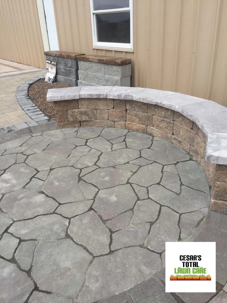 Expert garden landscaping experts serving Jeffersonville, IN - Cesar's Total Lawn Care