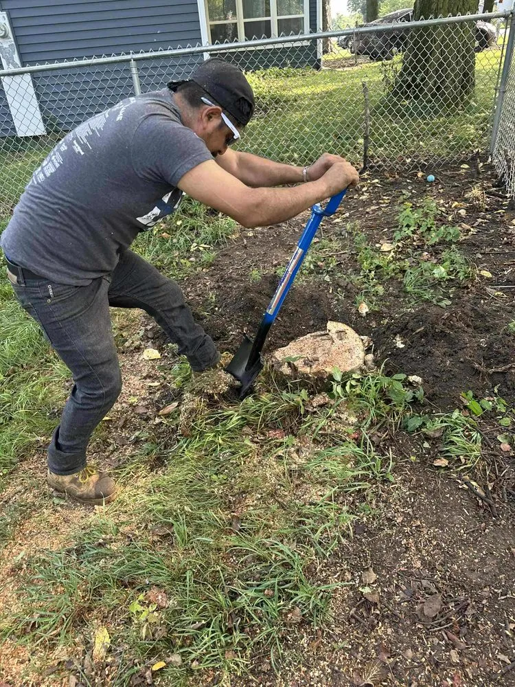 Custom garden landscaping in DeKalb, IL - C&F Landscaping & Tree Trimming