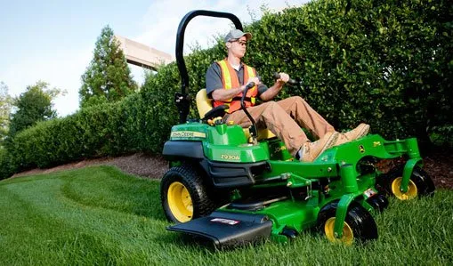 CFL Lawn Management Logo